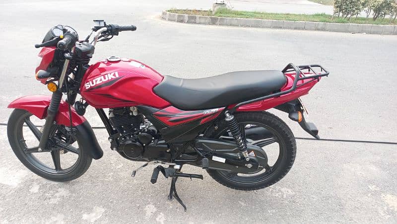 Suzuki GR 150  red colour  self start   disc break  registration all 2