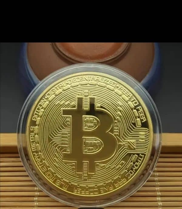 1 piece Bitcoin 2 color ma available ha 2