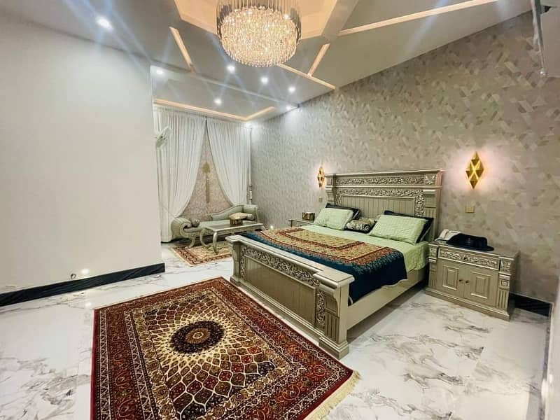 22 Marla Luxury House For Sale in Sarfraz Colony, Near Fowara Chowk, Faisalabad 3