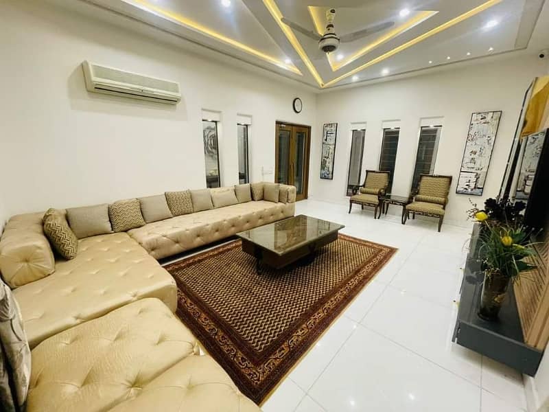 22 Marla Luxury House For Sale in Sarfraz Colony, Near Fowara Chowk, Faisalabad 5