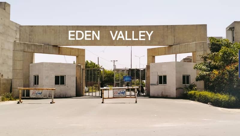 12.50 MARLA STUNNING LOCATION PLOT FOR SALE MAIN BOLEVARD EDEN VALLEY CANAL ROAD FAISALABAD 0