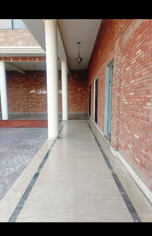 80,000 Sqft Covered Area Factory & Warehouse Available For Rent at Khurianwala, Near Amtex Mill Faisalabad 1