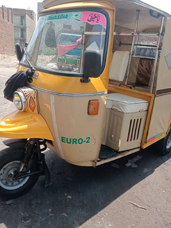 tezraftar rickshaw.       mob 03027093186 0