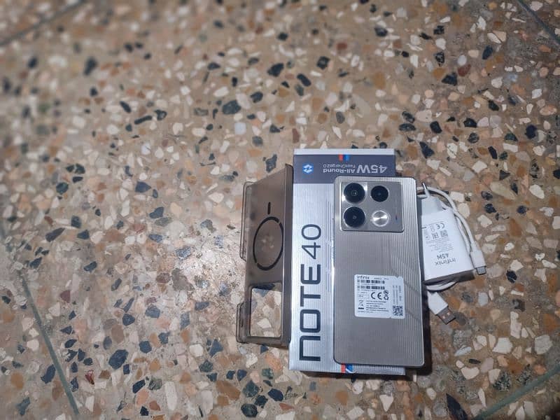 infinix Note 40 GB Ram 256 memory 2