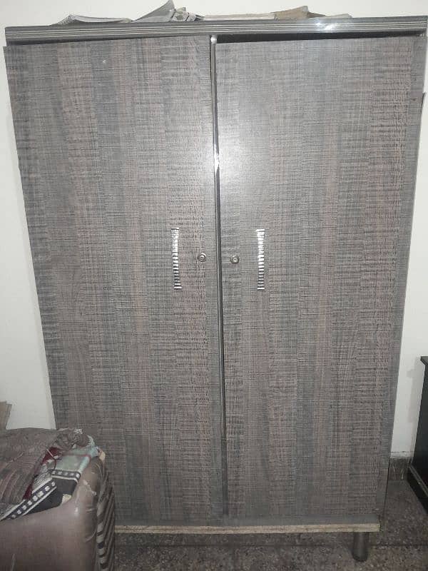 Chip board wood Almari condition 6/10 0