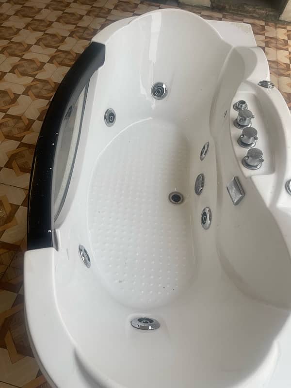 bath/jacuzi for sale (very cheap) negotiable 2