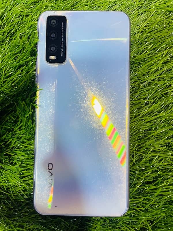 Vivo y20 1