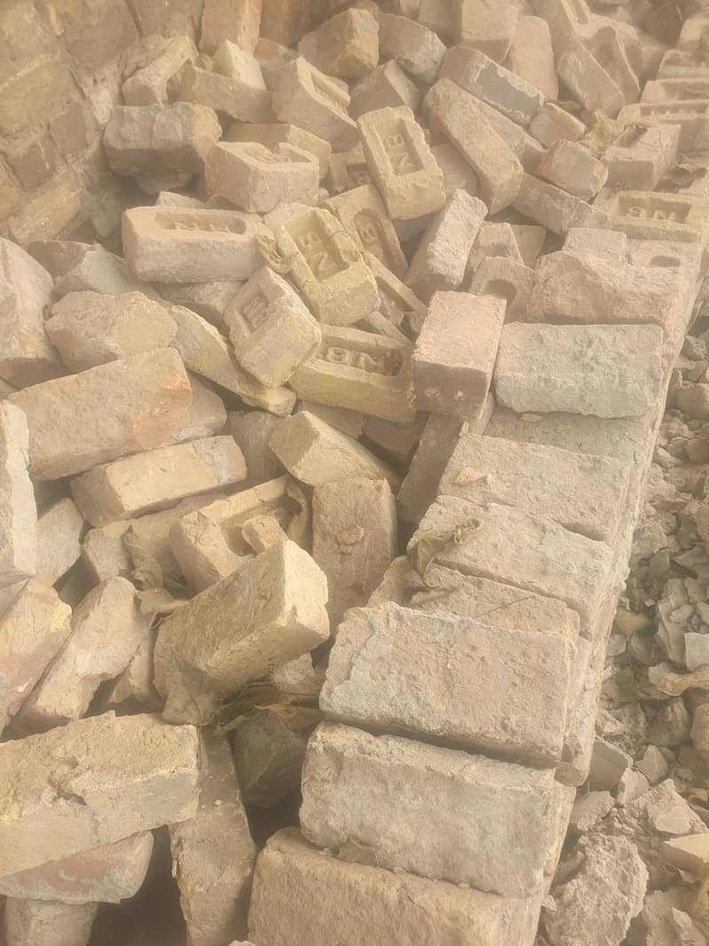 Used bricks for sell 03469261027 1