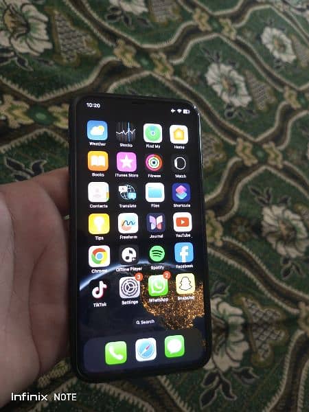 iPhone 11pro 4