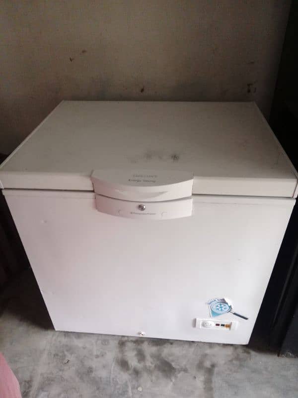 German compressor gas deep freezer good condition good 03281459645 0