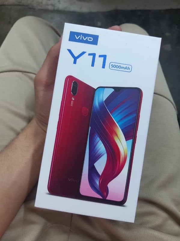 vivo y11 box Sath ha charger nahi ha gb 2/32 namb 0304=6606905 1