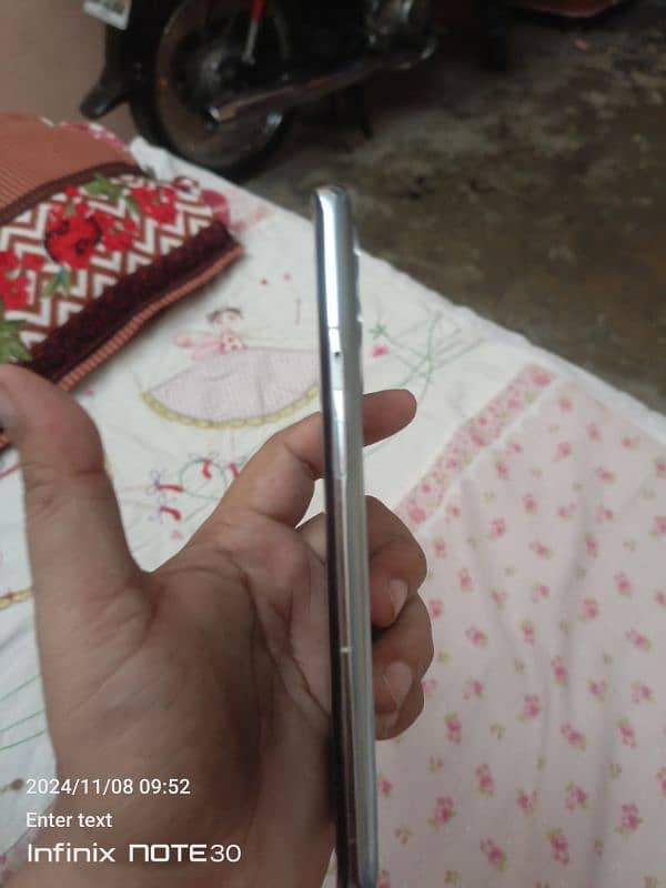 oneplus 9 pro 12 GB 256 GB like a new condition 3