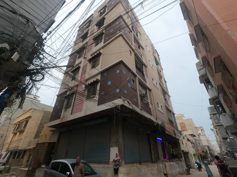 A Prime Location Flat Of 750 Square Feet In Rs. 7000000 0