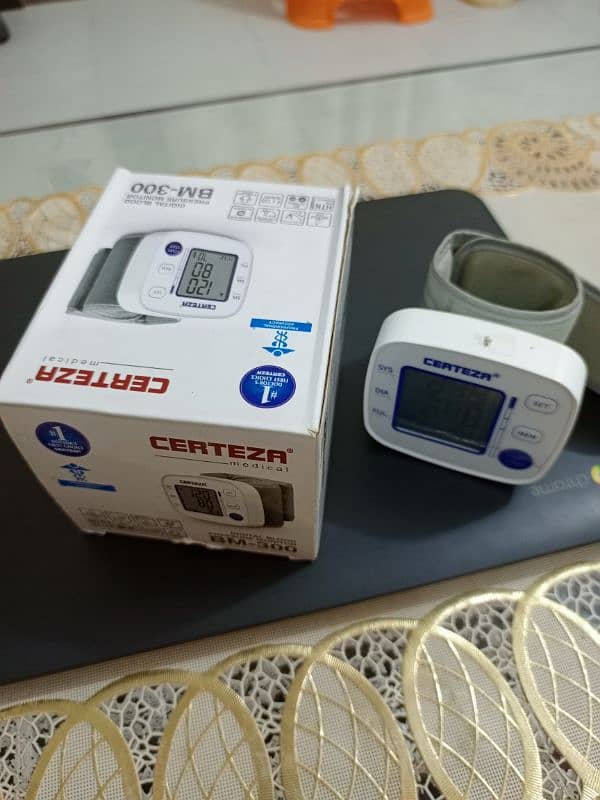 New condition Digital blood pressure monitor/ BP opratus 1