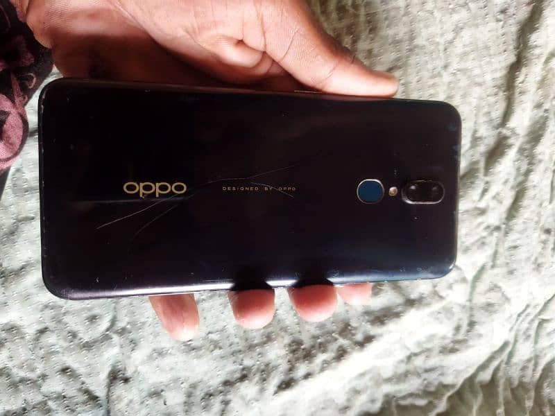 OPPO F11 MOBILE. 10/9 condition . . . . 5