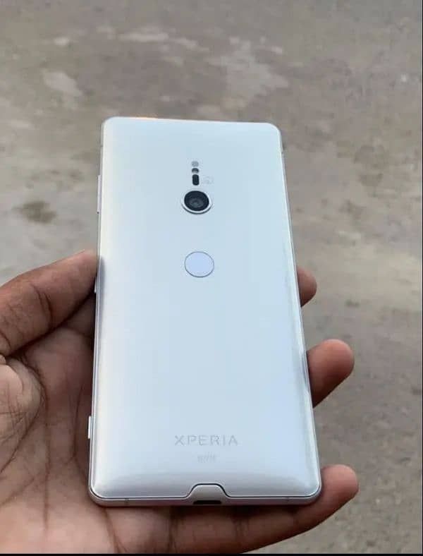 sony xperia xz3 0