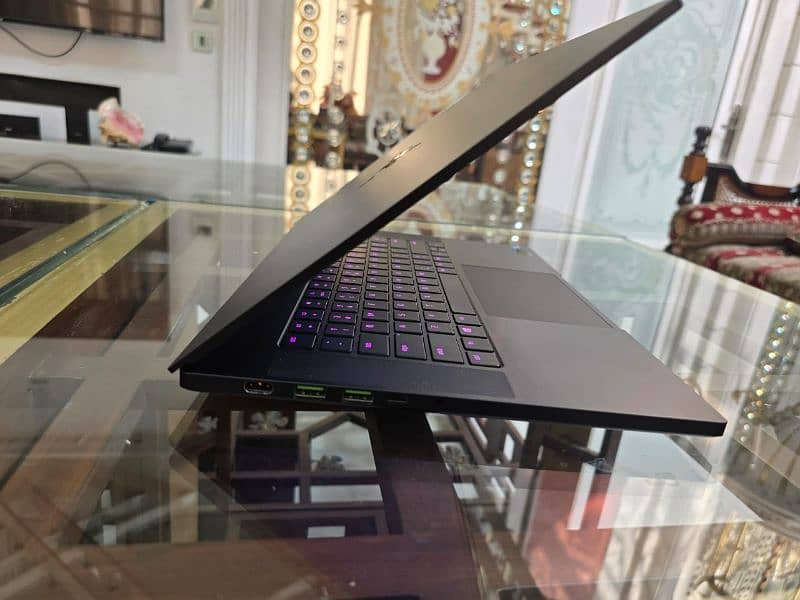 Razer blade Gaming Laptop i7 11th gen RTX 3080 32 tb 1tb 4