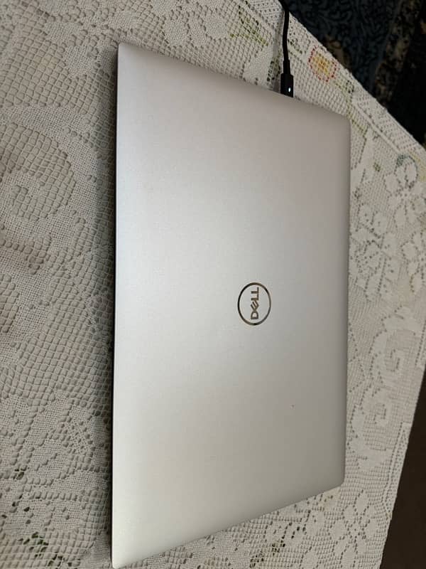 Dell Precision 5540 i7/9th 0