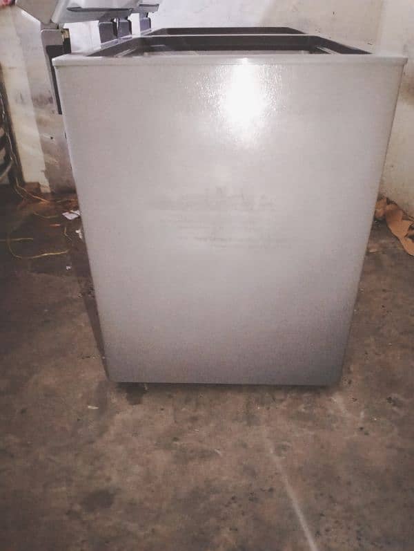 Dawlance deep freezer inverter 3