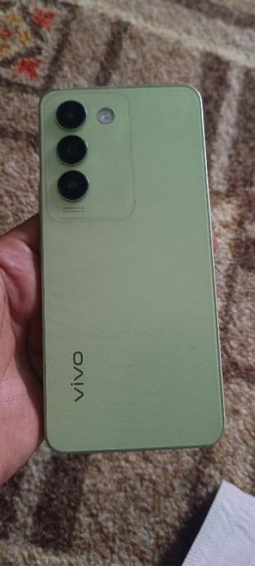 Vivo y100 3