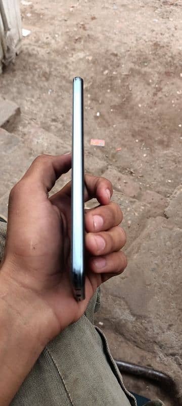 Vivo y33s condition thori ruff ha Baki no open no repair all ok 4