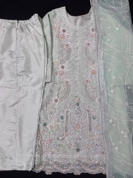 heavy work formal dress for wedding mehandi barat walima 1