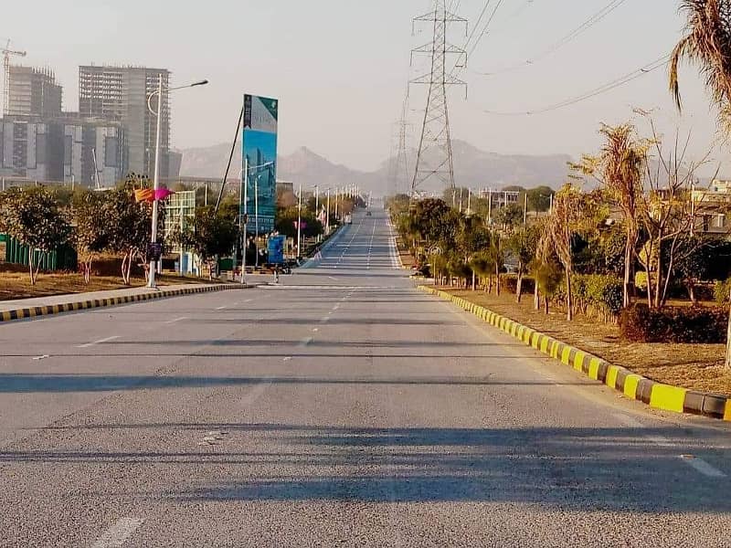 5 Marla Prime Plot: Ready To Build, For Sale In Phase C1 Of B-17 Islamabad 2