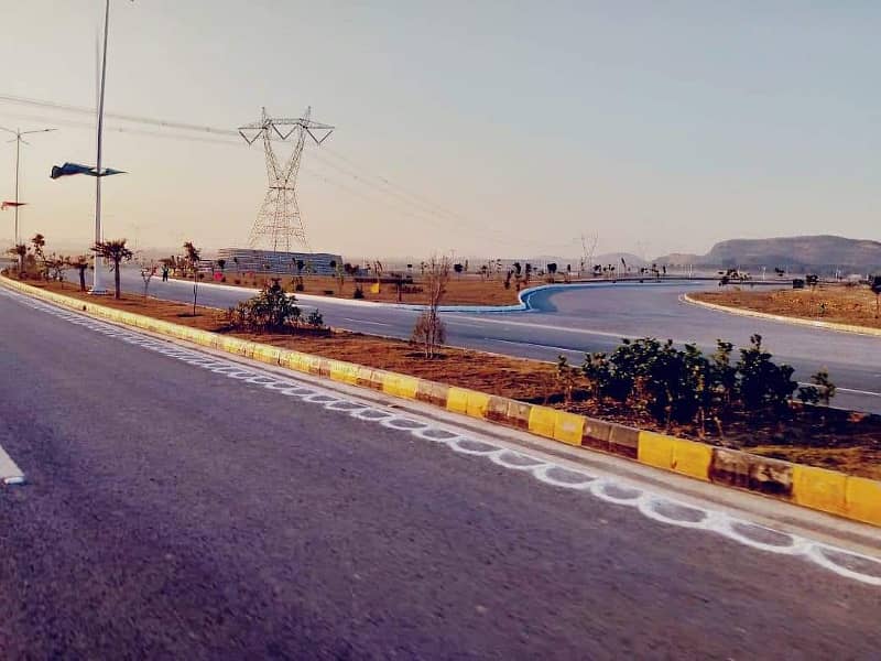 5 Marla Prime Plot: Ready To Build, For Sale In Phase C1 Of B-17 Islamabad 3