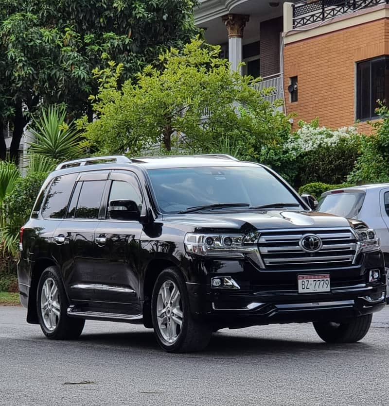 LAND CRUISER V,8 For Rent / Rent A Car / With Driver / PRADO / Revo 10