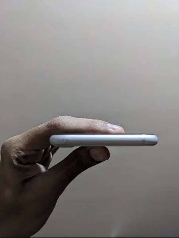 Iphone Se 2020 for sale JV 4