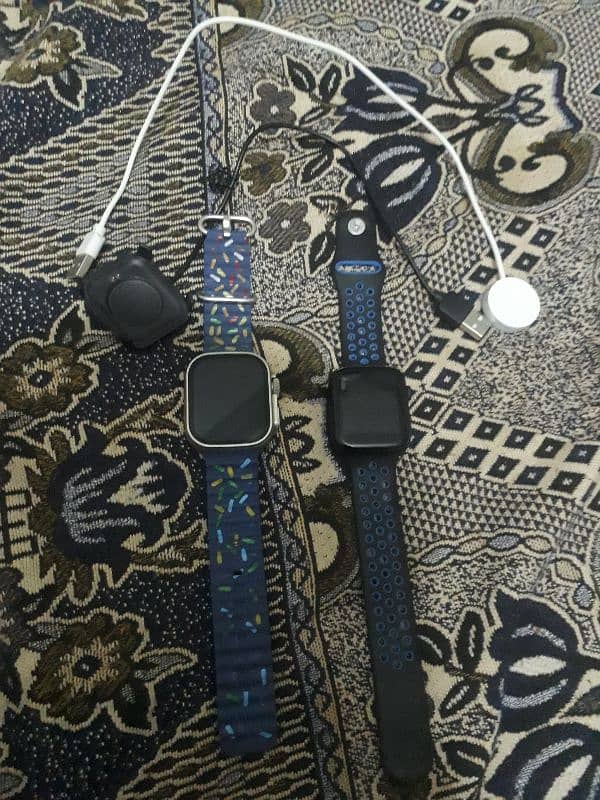 10 starps with 2 smartwatches with chargers and 1 smartwatch cover 1