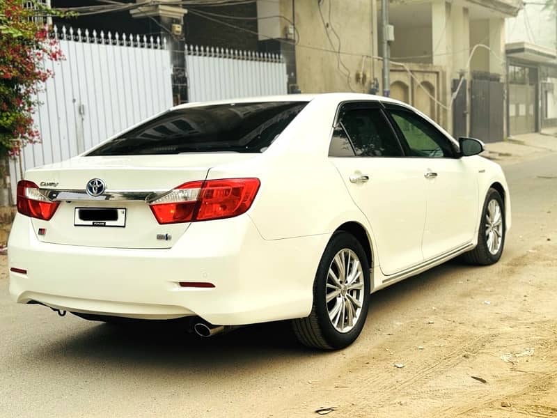 Toyota Camry 7