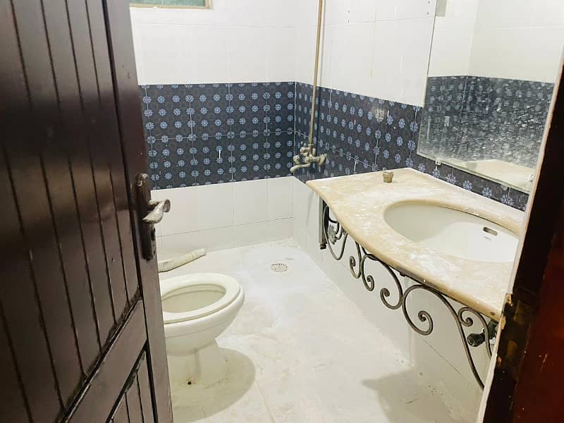 One Bedroom Apartment Available for Sale Investor Price in F-11 Markaz Islamabad 5