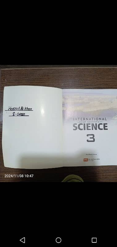 International lower secondary science BOOK + WORKBOOK 1