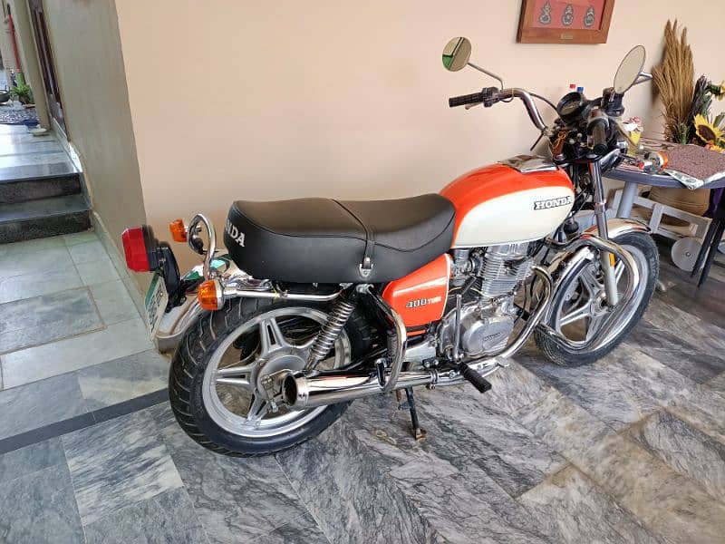 Honda CB400 TWIN/HAWK Motorbike For Sale (1981) 3