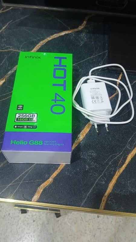 INFINIX HOT 40 0