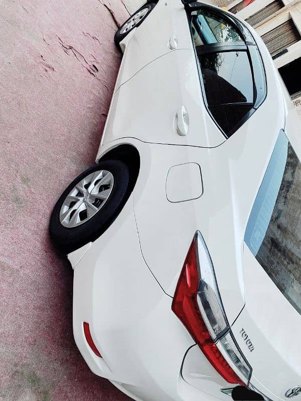 Toyota Corolla GLI 2019 In Original Condition 10/10 Lahore Number 4