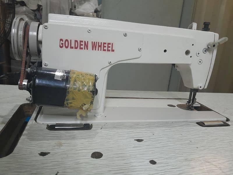 Singer sewing Machine with stand and motor 6