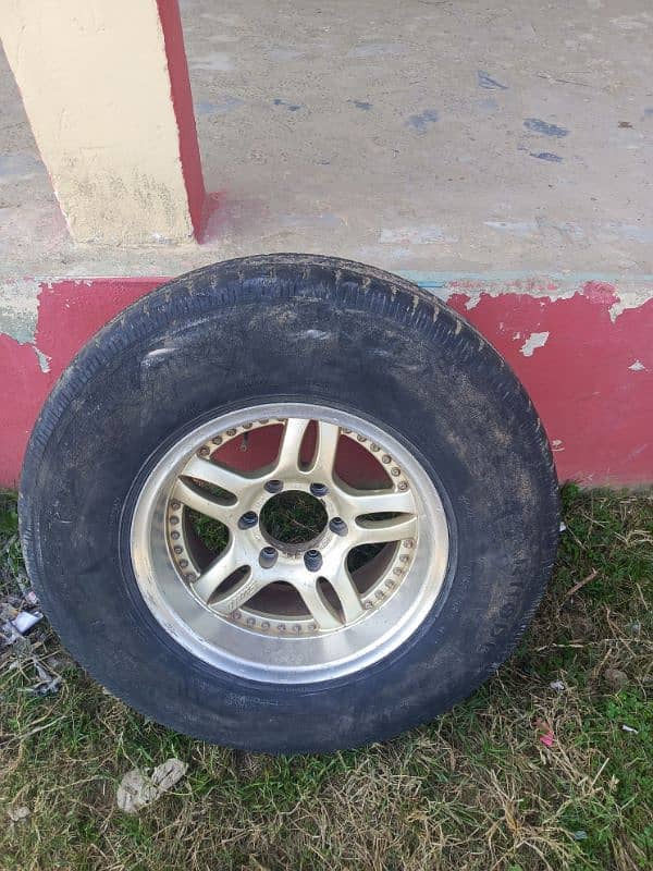 land cruiser 16 inch rim good condition 3