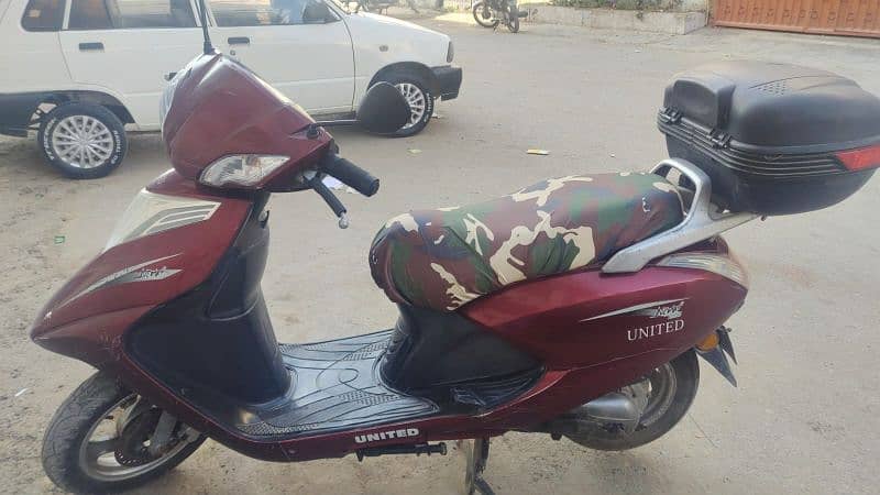 United Scooty automatic 100cc Just like new 1