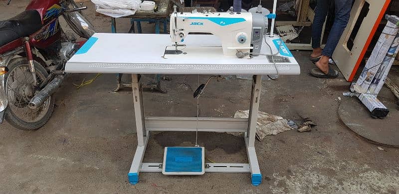 Jack F4 Sewing machine 0