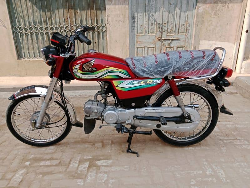 Honda CD 70 motorcycle for sale model 2023/03456561380/03057210160 0