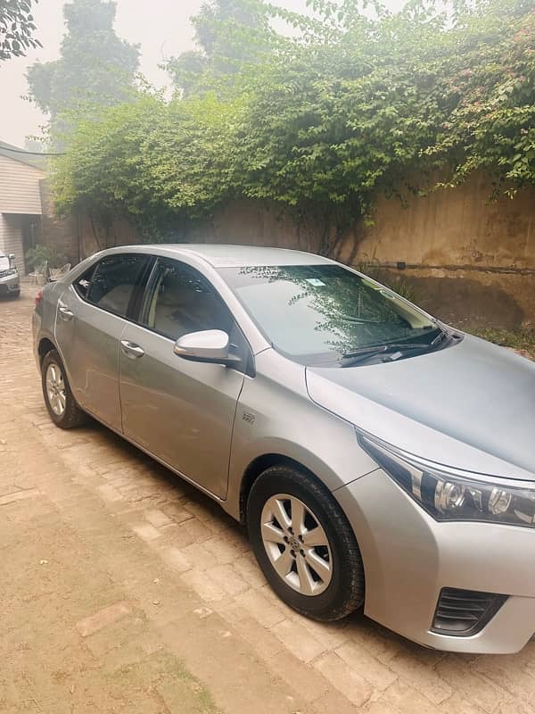 Toyota Corolla Altis 2015 10