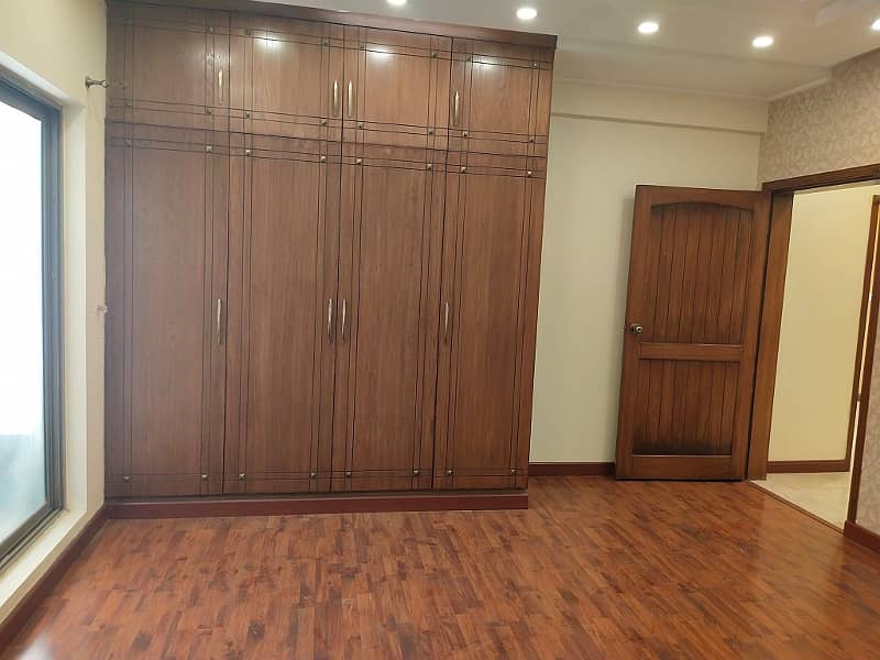 Luxury Three Bedrooms Un-Furnished Apartment Available for Rent in F-11 Markaz Islamabad 10