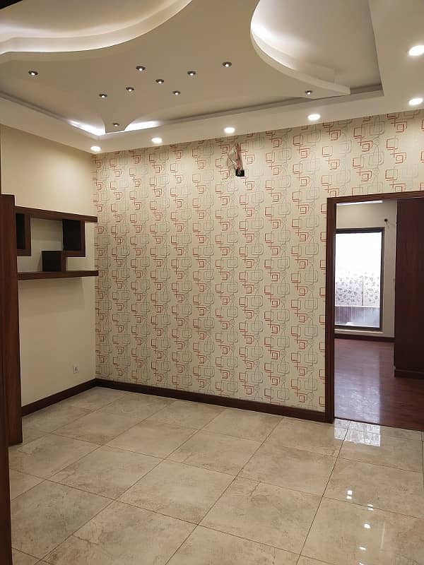 Luxury Three Bedrooms Un-Furnished Apartment Available for Rent in F-11 Markaz Islamabad 12