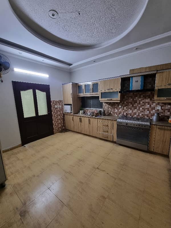 Well Maintained 1 Kanal Portion For Rent 8