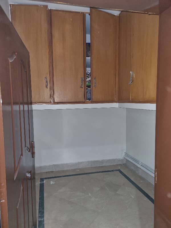 Well Maintained 1 Kanal Portion For Rent 11