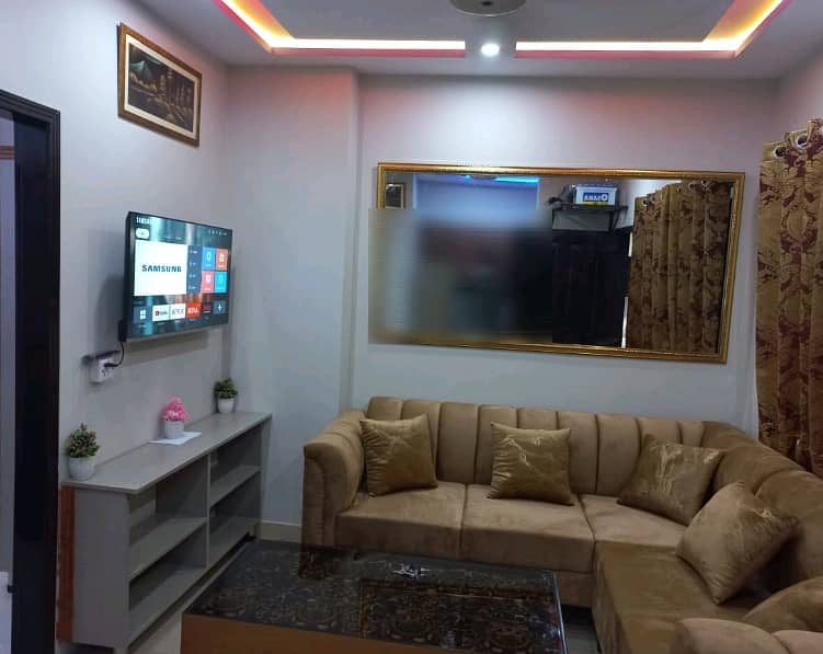 450 Square Feet Flat For rent In Lahore 2