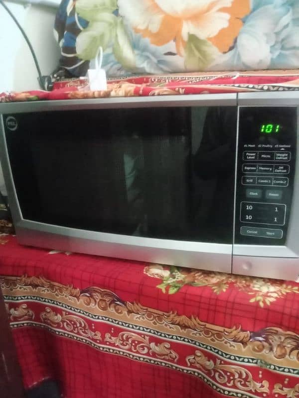 Brand New microwave oven 1