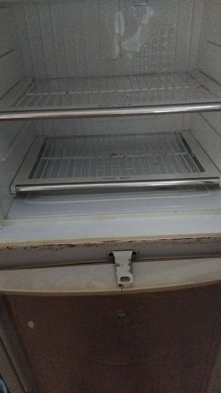 Dawlance fridge in good condition 1